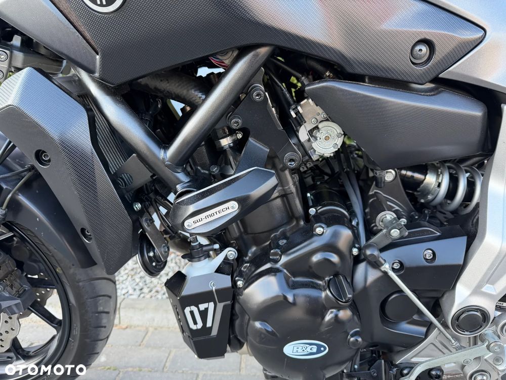 Yamaha MT - 30