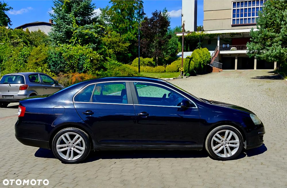 Volkswagen Jetta 1.9 TDI Comfortline - 18