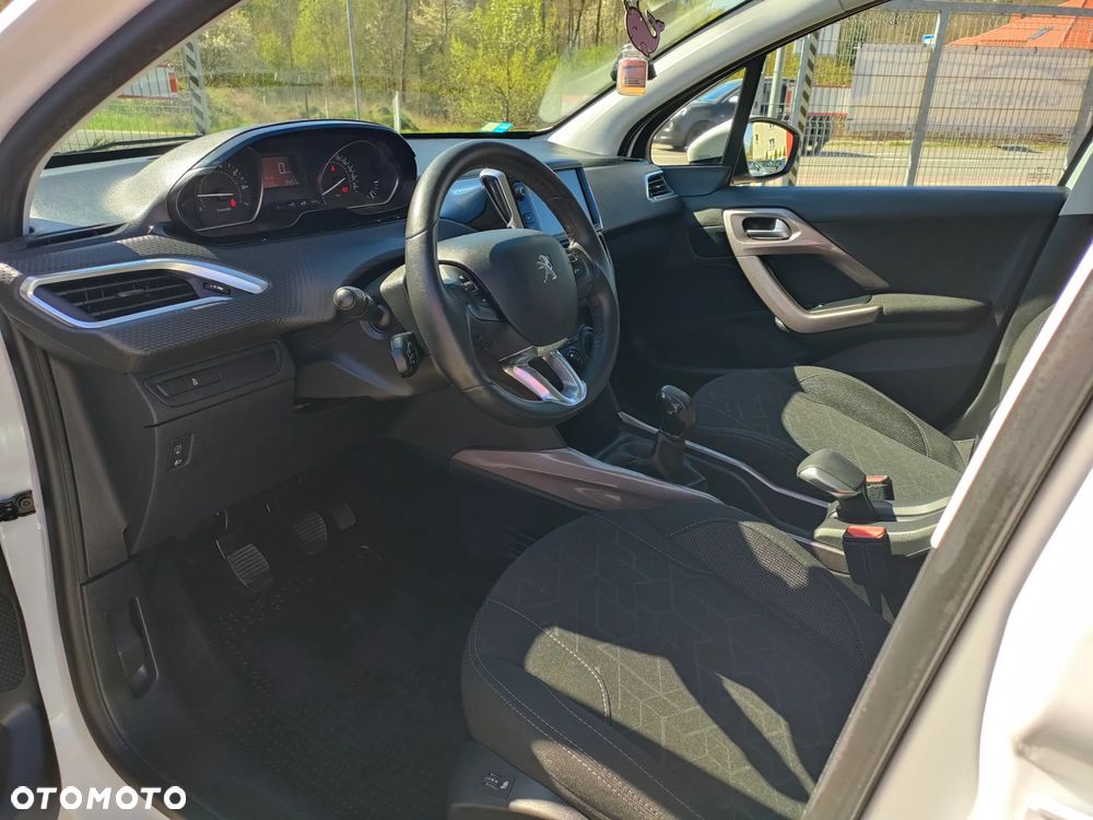 Peugeot 2008 PureTech 82 Active - 14