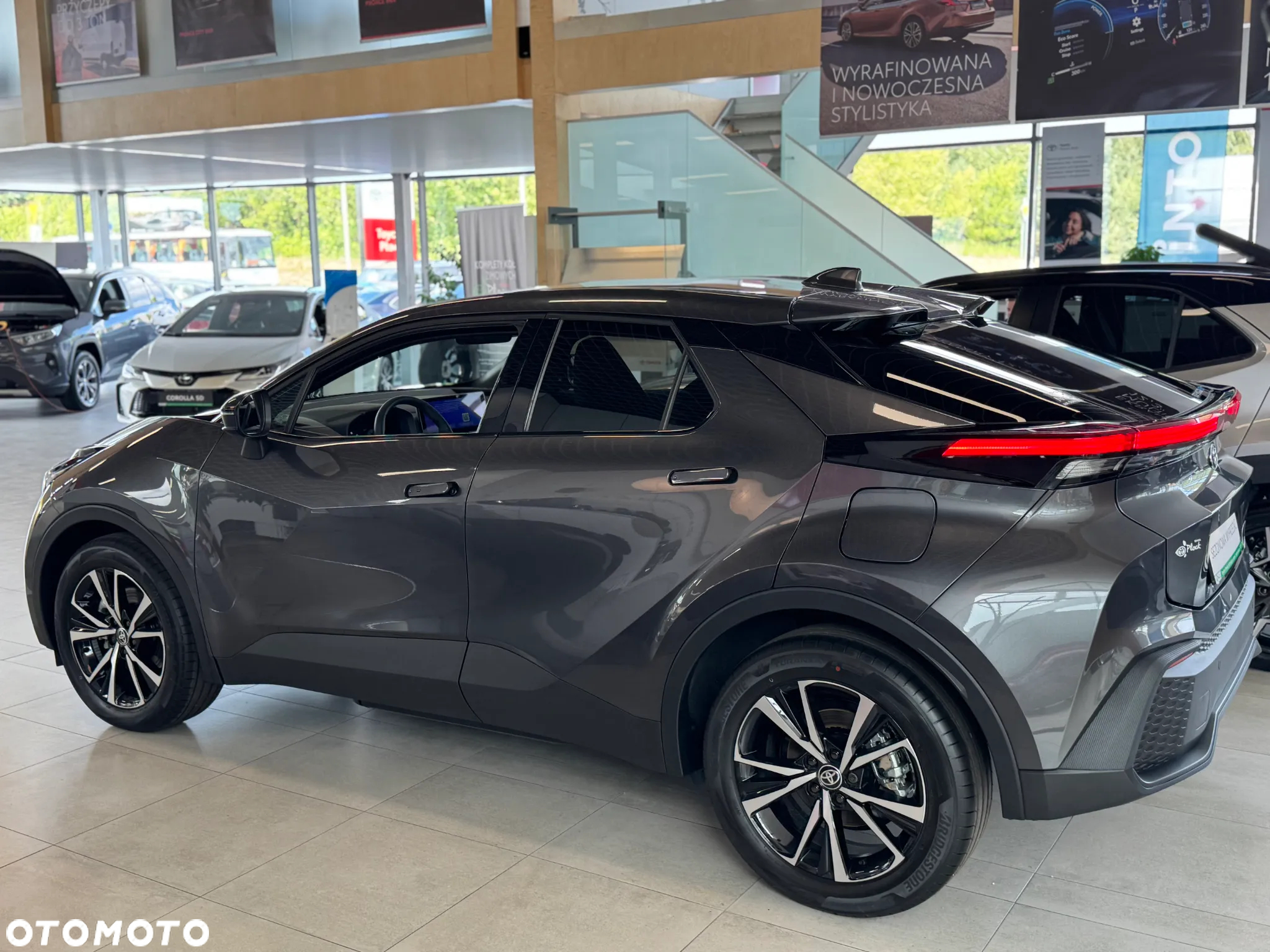 Toyota C-HR 2.0 PHEV Dynamic Force Style - 5