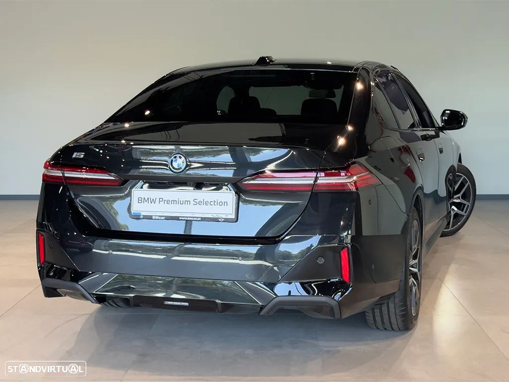 BMW i5 eDrive40 Pack Desportivo M - 4