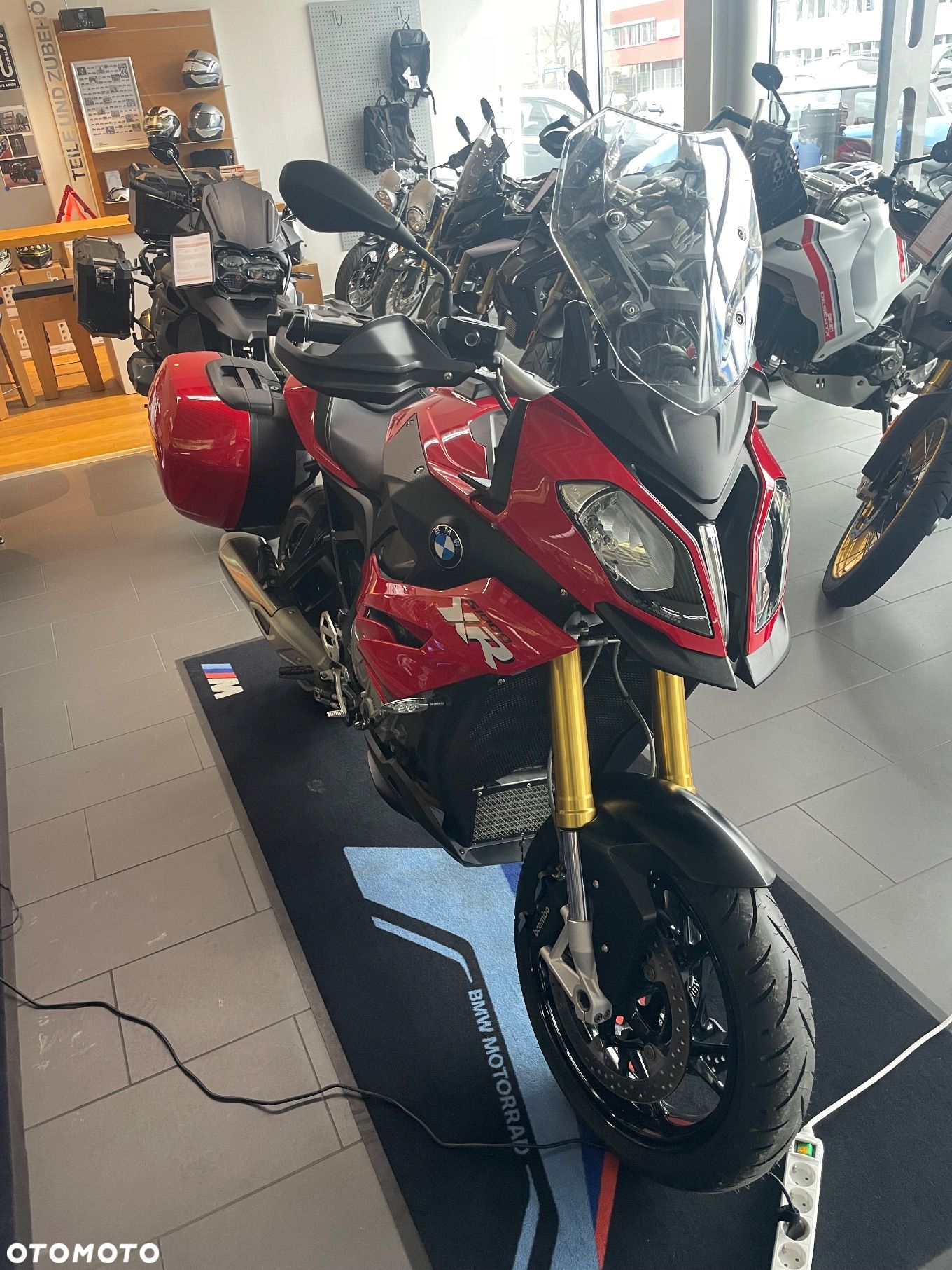 BMW XR - 1