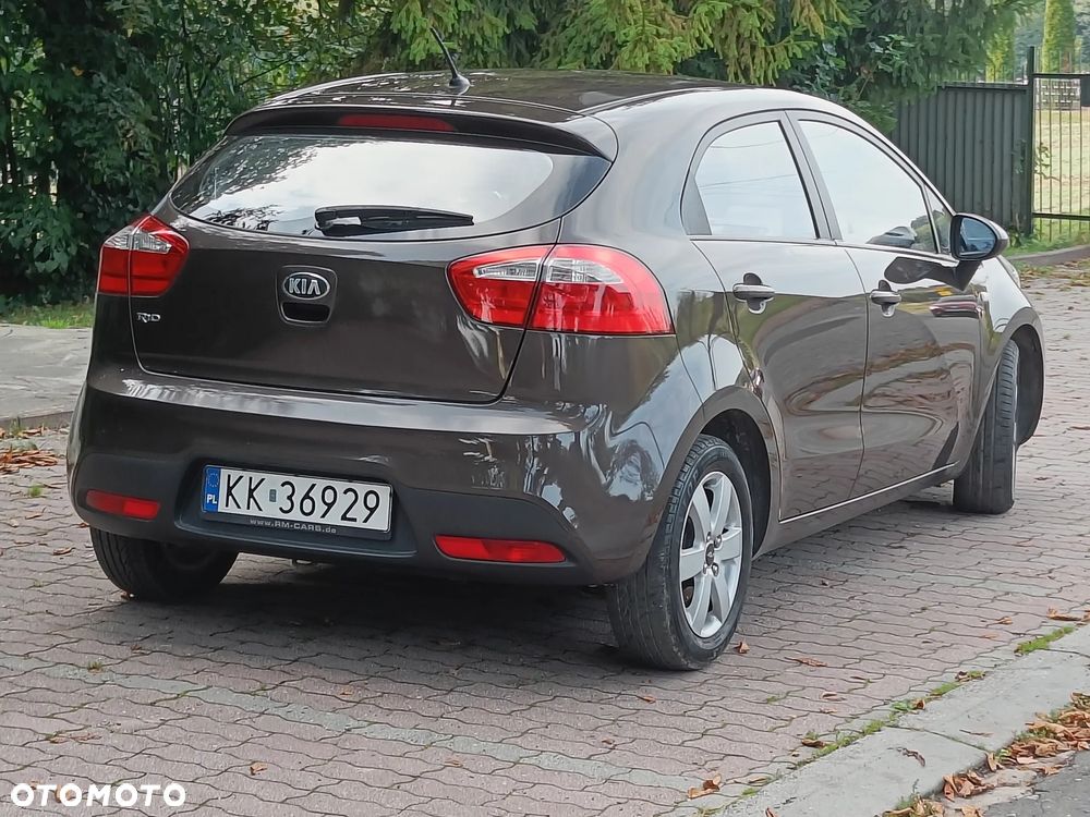 Kia Rio 1.2 M - 8