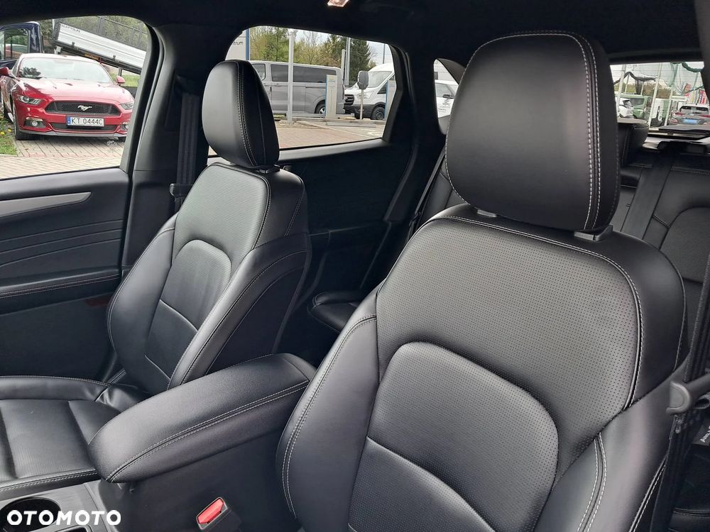 Ford Escape 2.0 EcoBoost AWD Titanium - 22