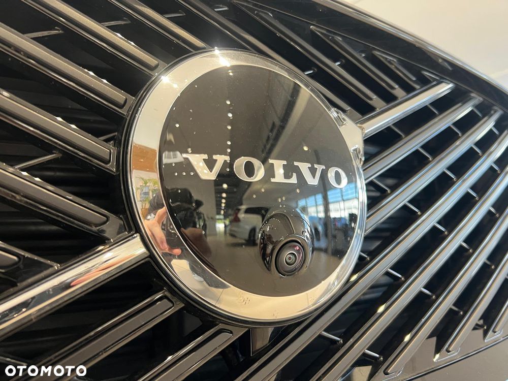 Volvo XC 60 B5 B AWD Plus Bright - 36