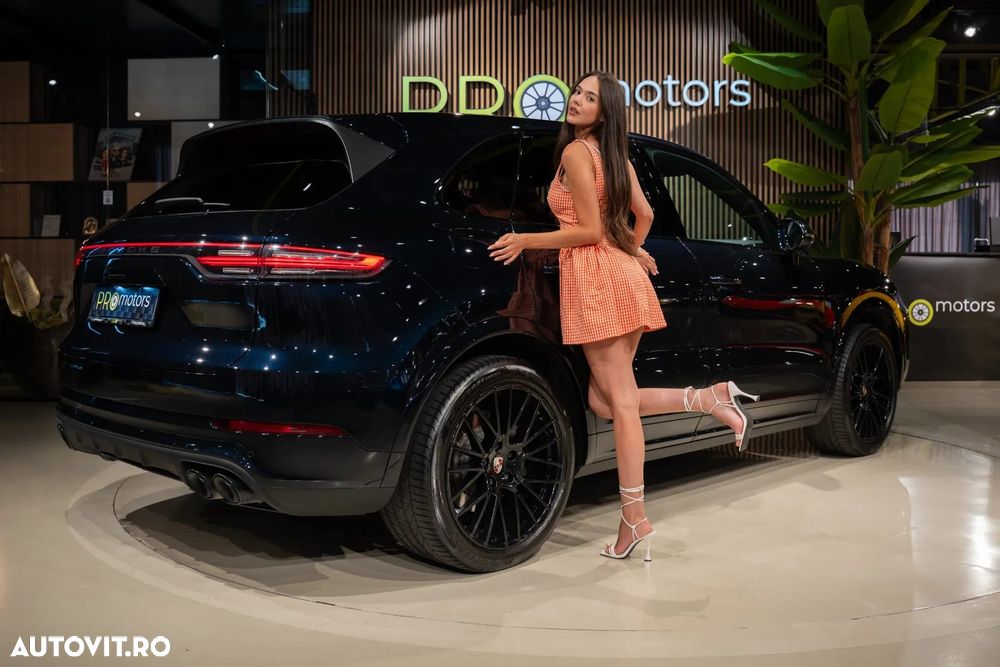 Porsche Cayenne - 12