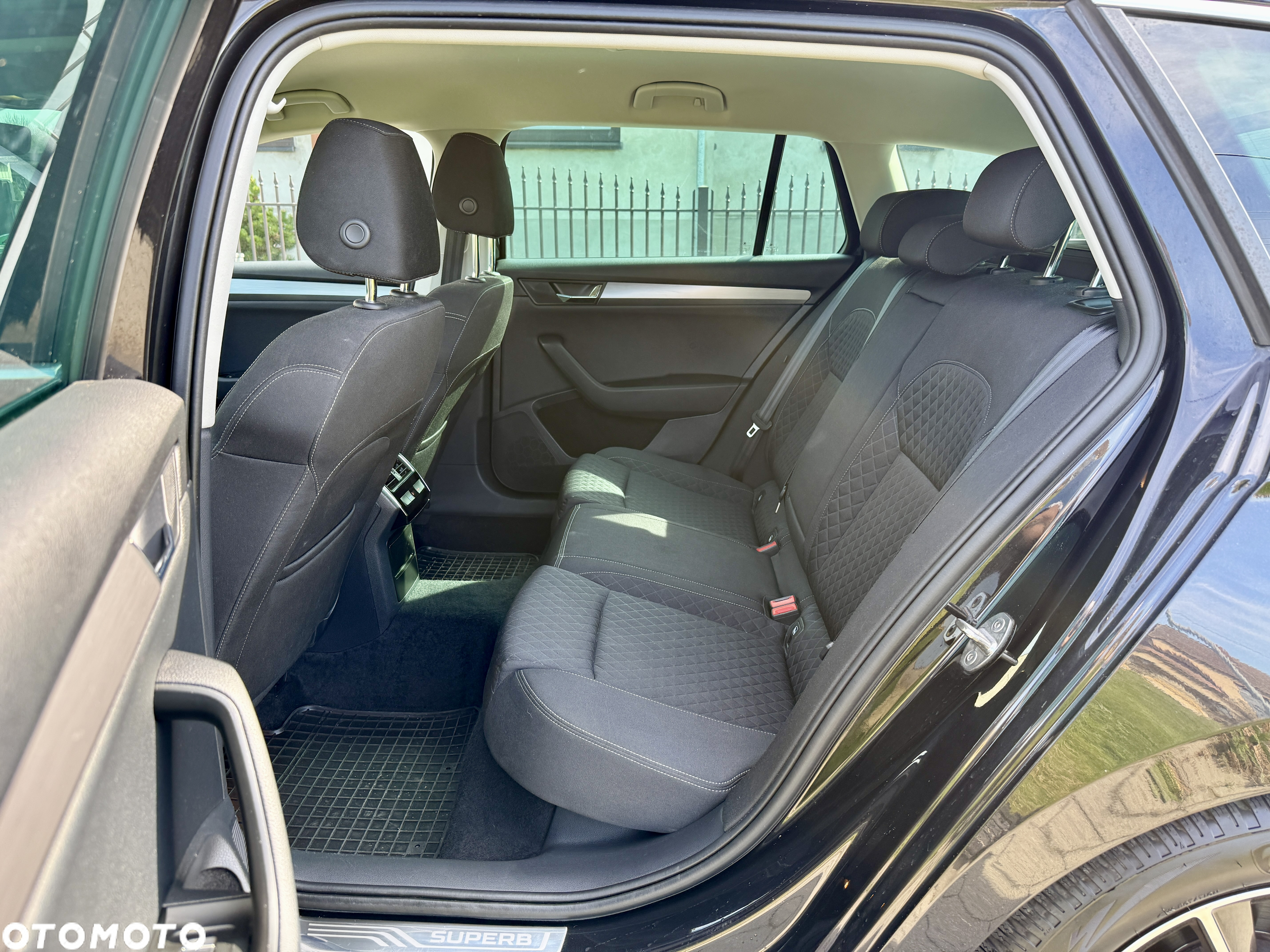 Skoda Superb Combi 1.6 TDI DSG Ambition - 25