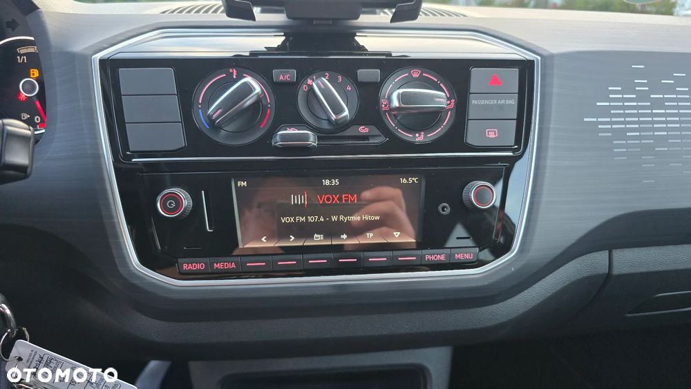 Volkswagen up! sound - 37