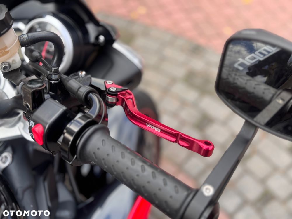 Triumph Street Triple - 24