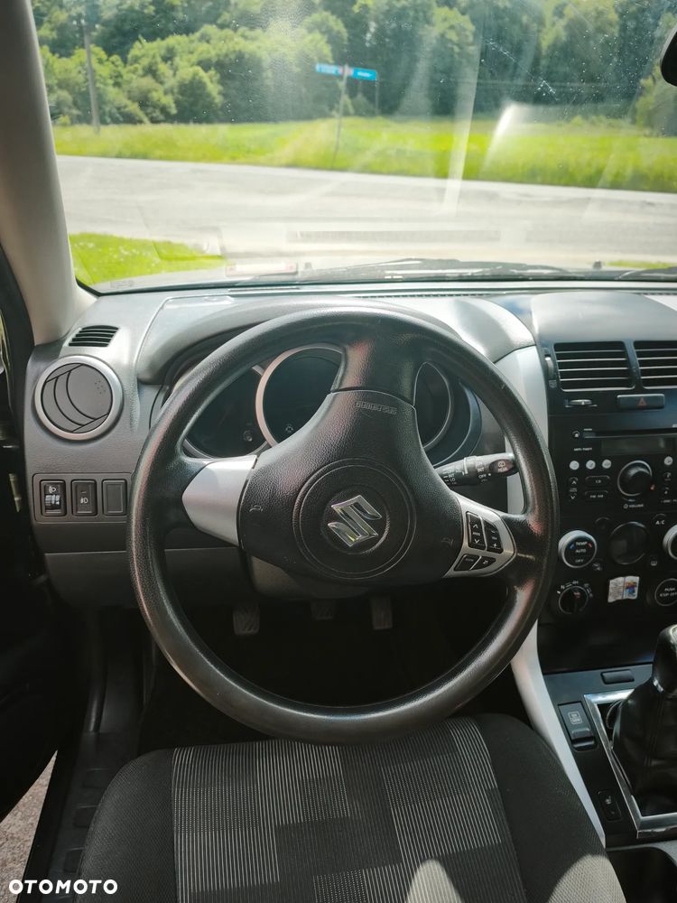 Suzuki Grand Vitara 1.9 DDiS Comfort - 17