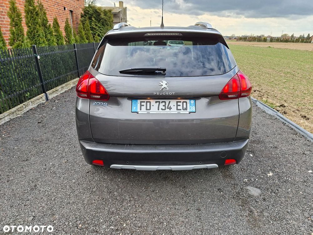 Peugeot 2008 PureTech 110 GPF Stop&Start EAT6 Allure - 5