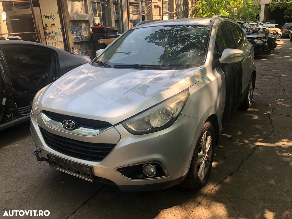 Dezmembrez Hyundai IX35 crdi 4WD gri argintiu 2012 - 6