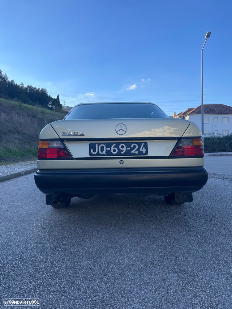 Mercedes-Benz W124 (1984-1997) - 10