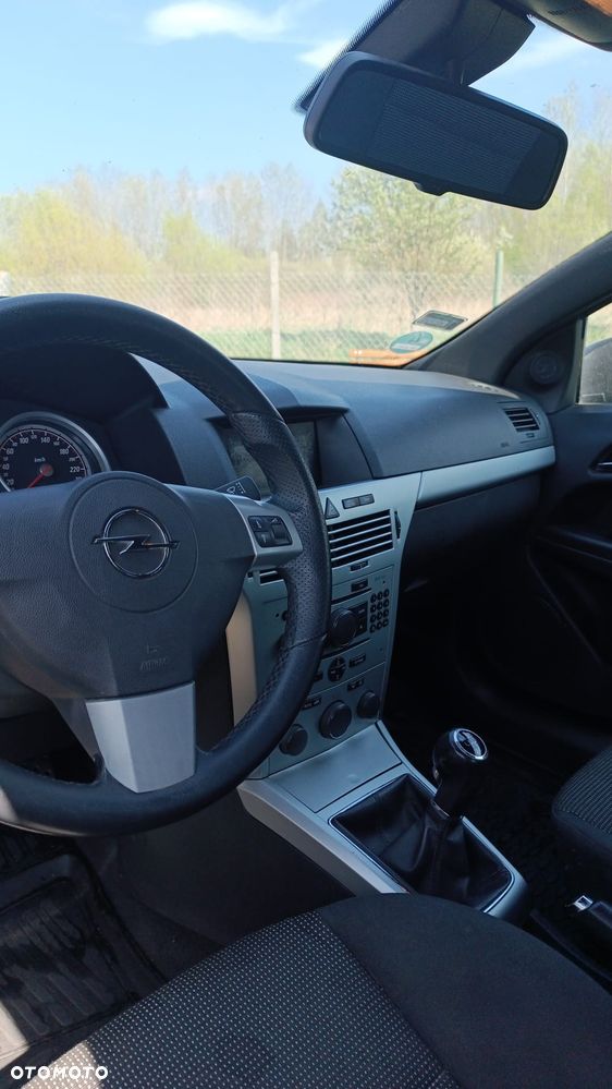Opel Astra 1.6 Cosmo - 22