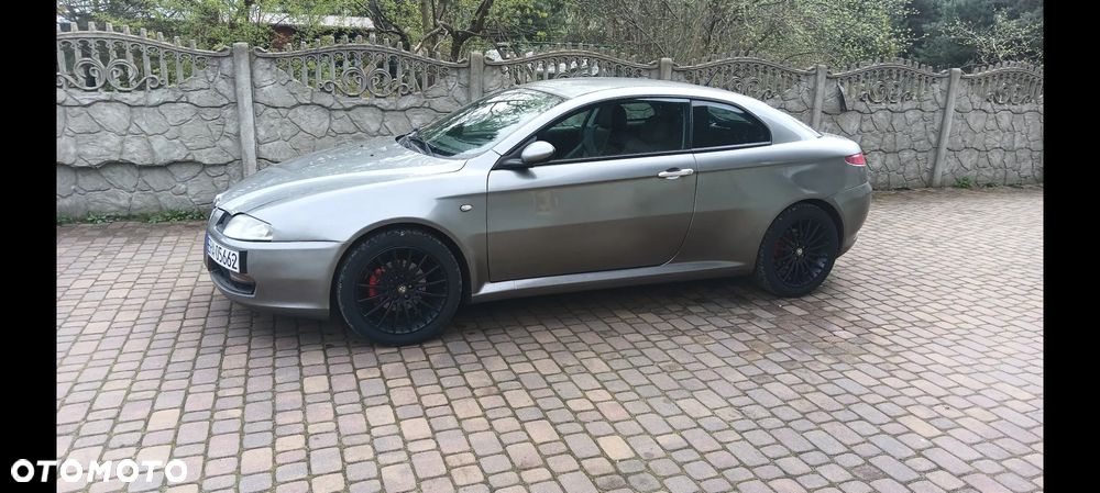 Alfa Romeo GT - 8