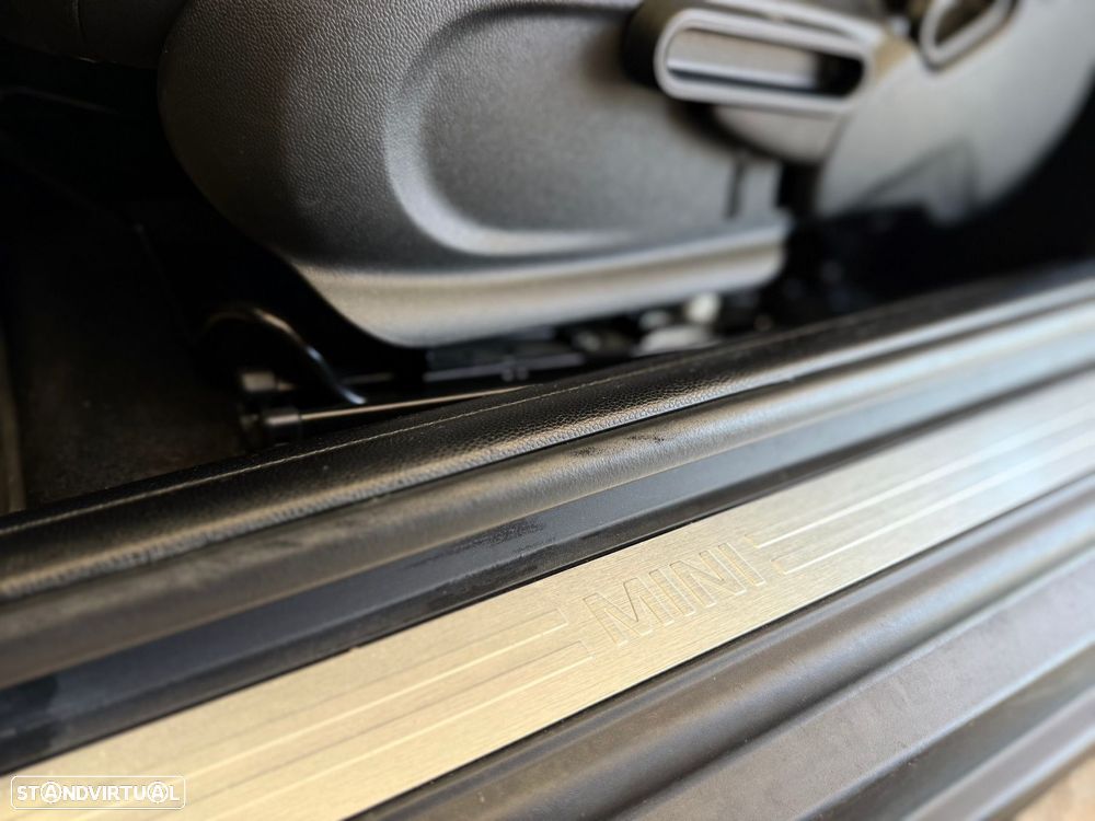 MINI 3 Portas Cooper Auto - 14