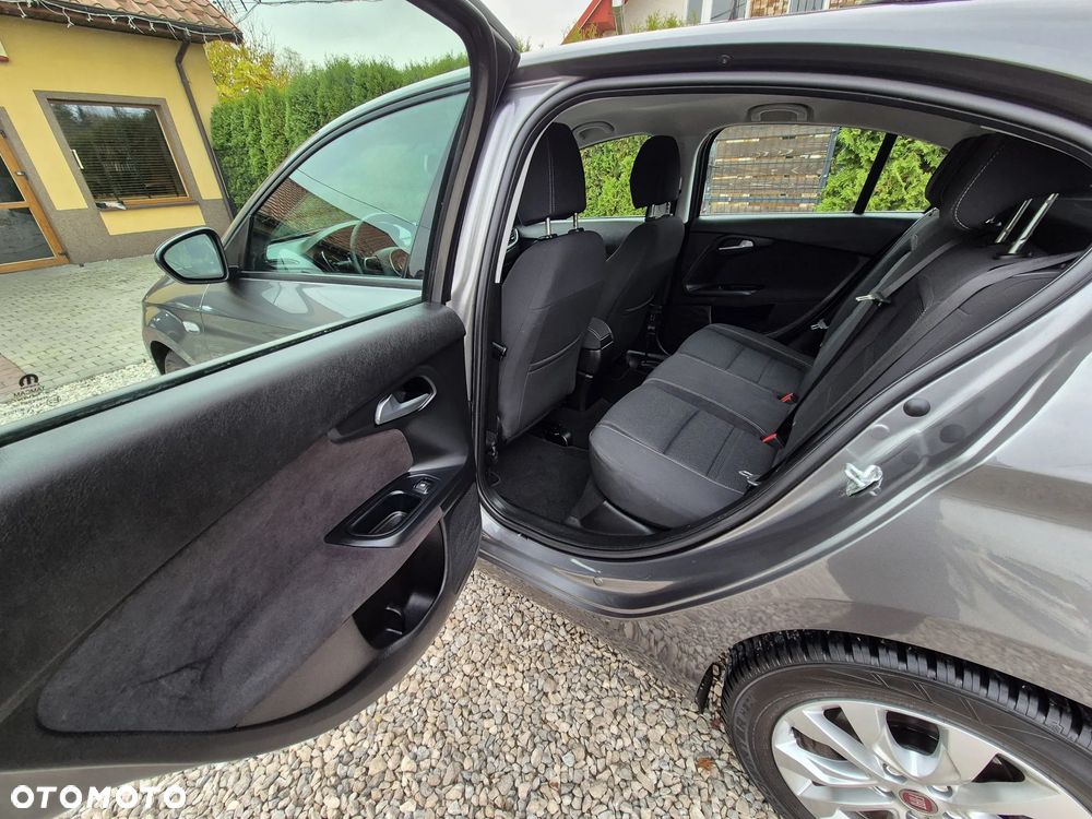 Fiat Tipo 1.4 T-Jet Business Line - 23
