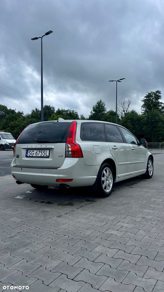 Volvo V50 D3 Momentum - 4