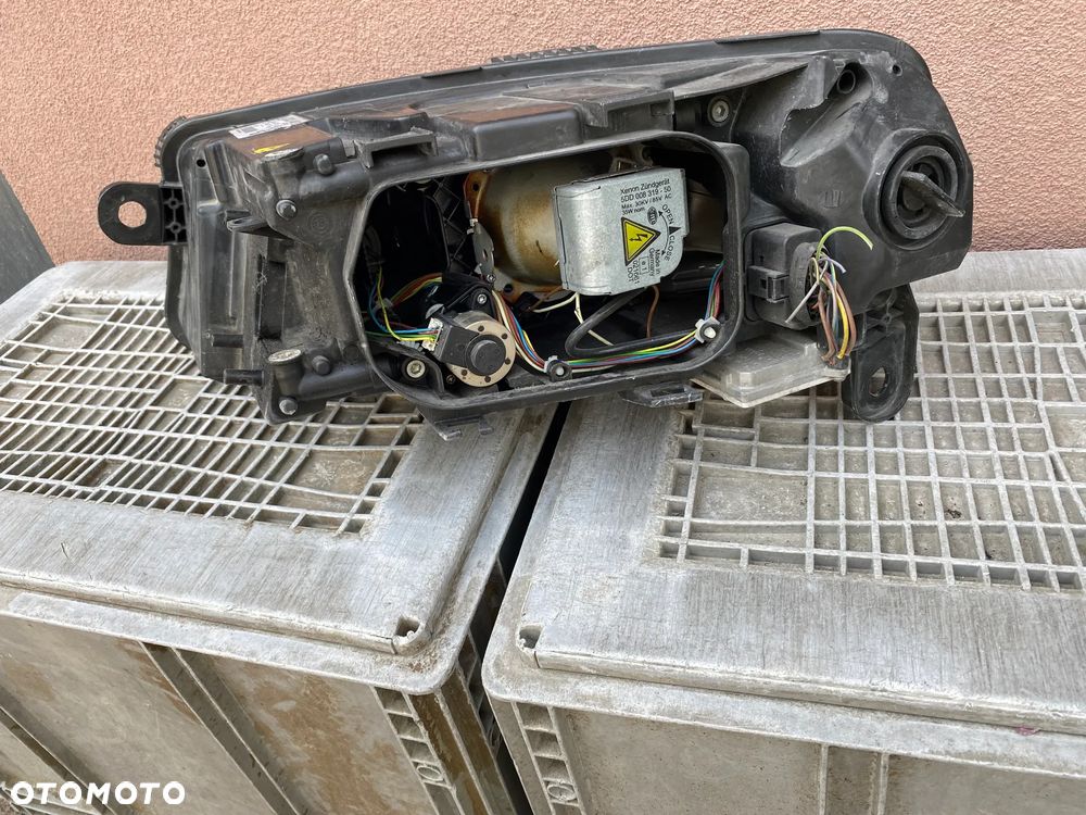 lampa audi a6 c6 bi xenon prawa EU cała - 5