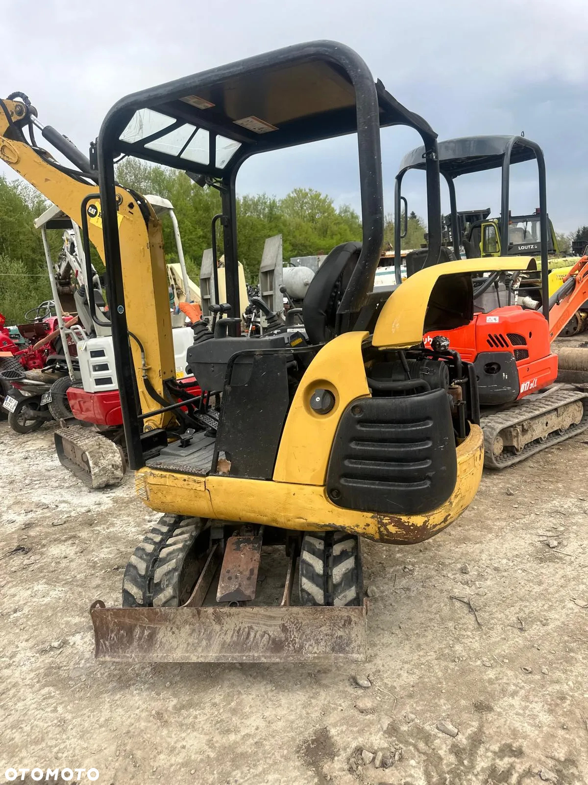 Caterpillar Minikoparka Gąsienicowa CAT Caterpillar 301 Osprzęt 2 Tony - 3