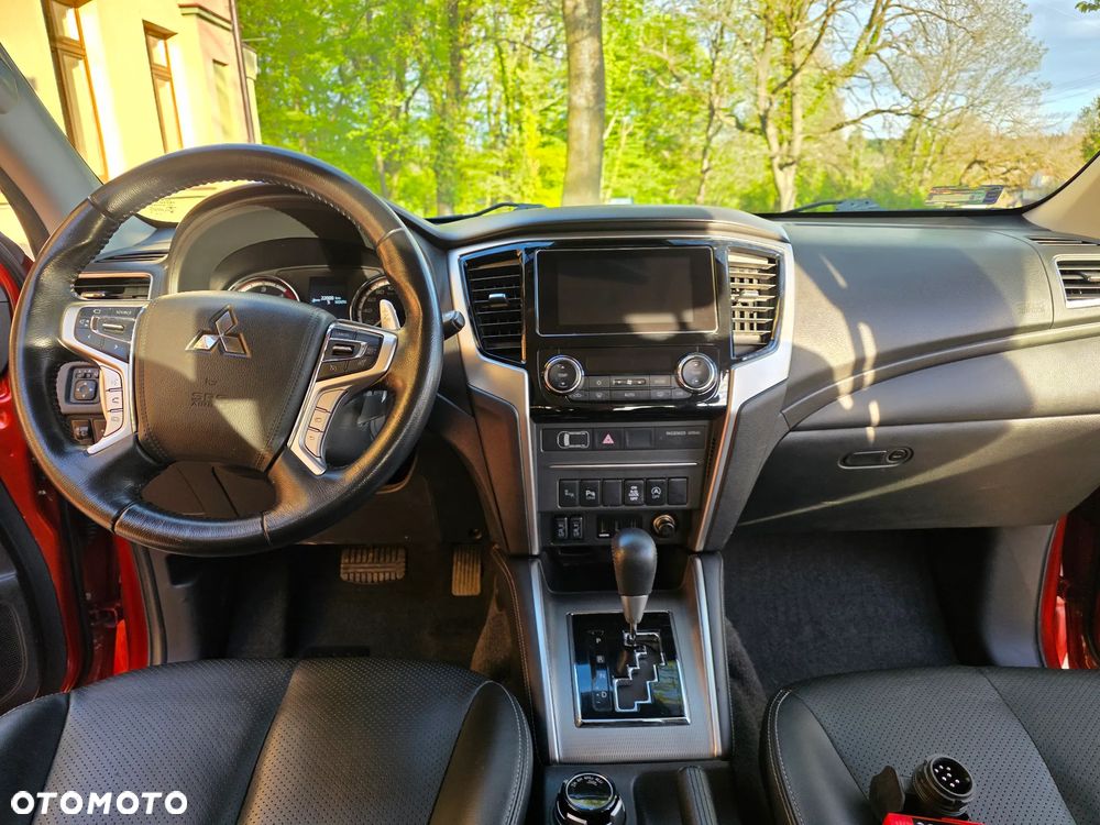 Mitsubishi L200 2.2 d DC Instyle - 11