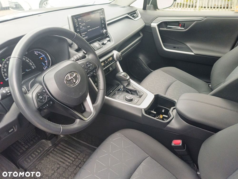 Toyota RAV4 - 9