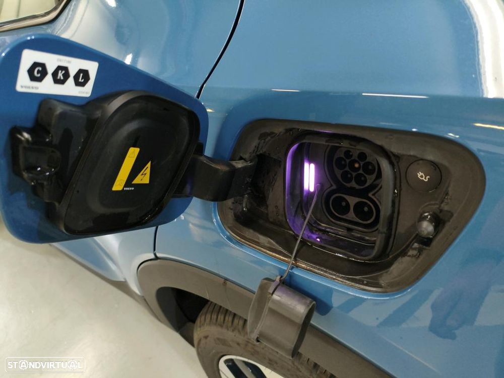 Volvo XC 40 Recharge Core - 12