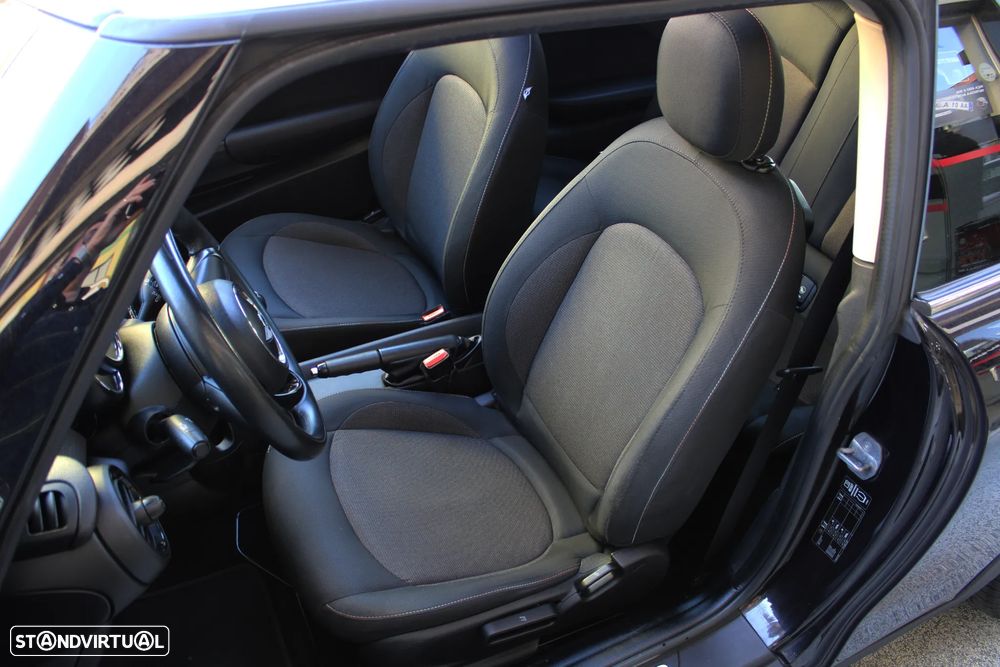 MINI 3 Portas Cooper D Metropolitan - 23