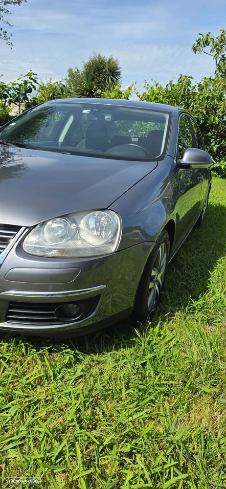 VW Jetta 1.9 TDi BlueM. Trendline - 1