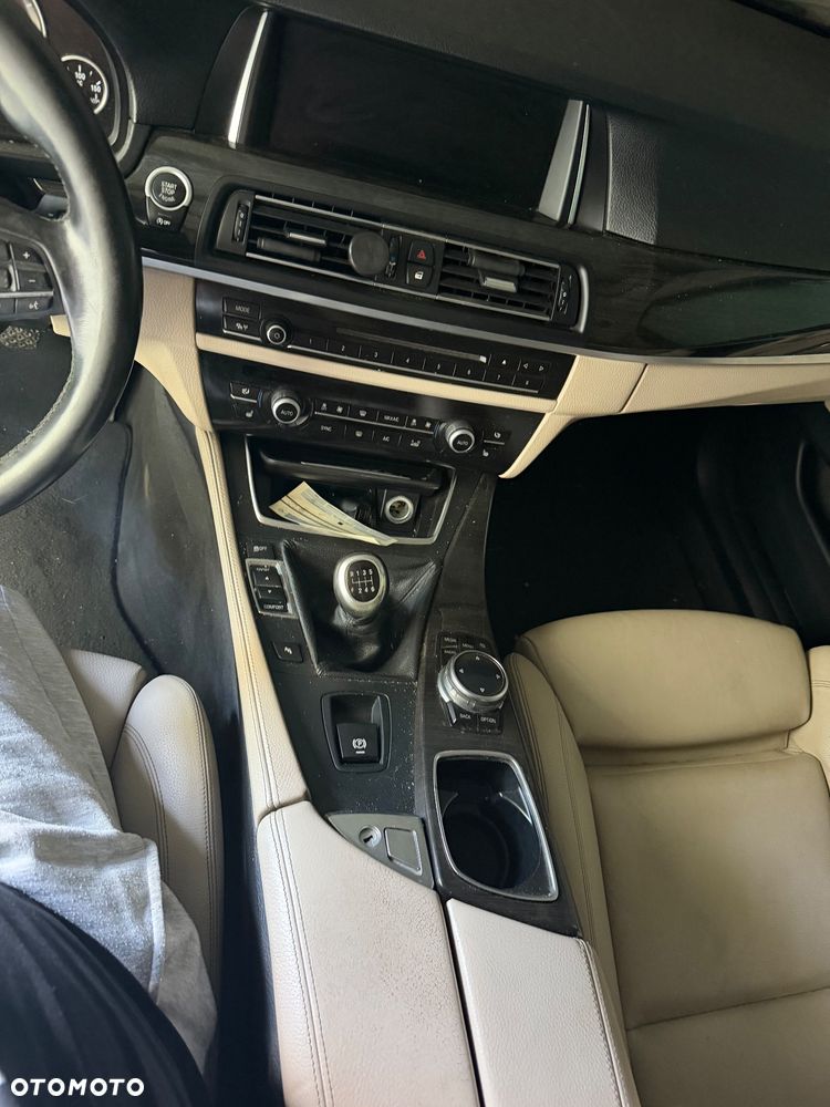 BMW Seria 5 520d Luxury Line - 8