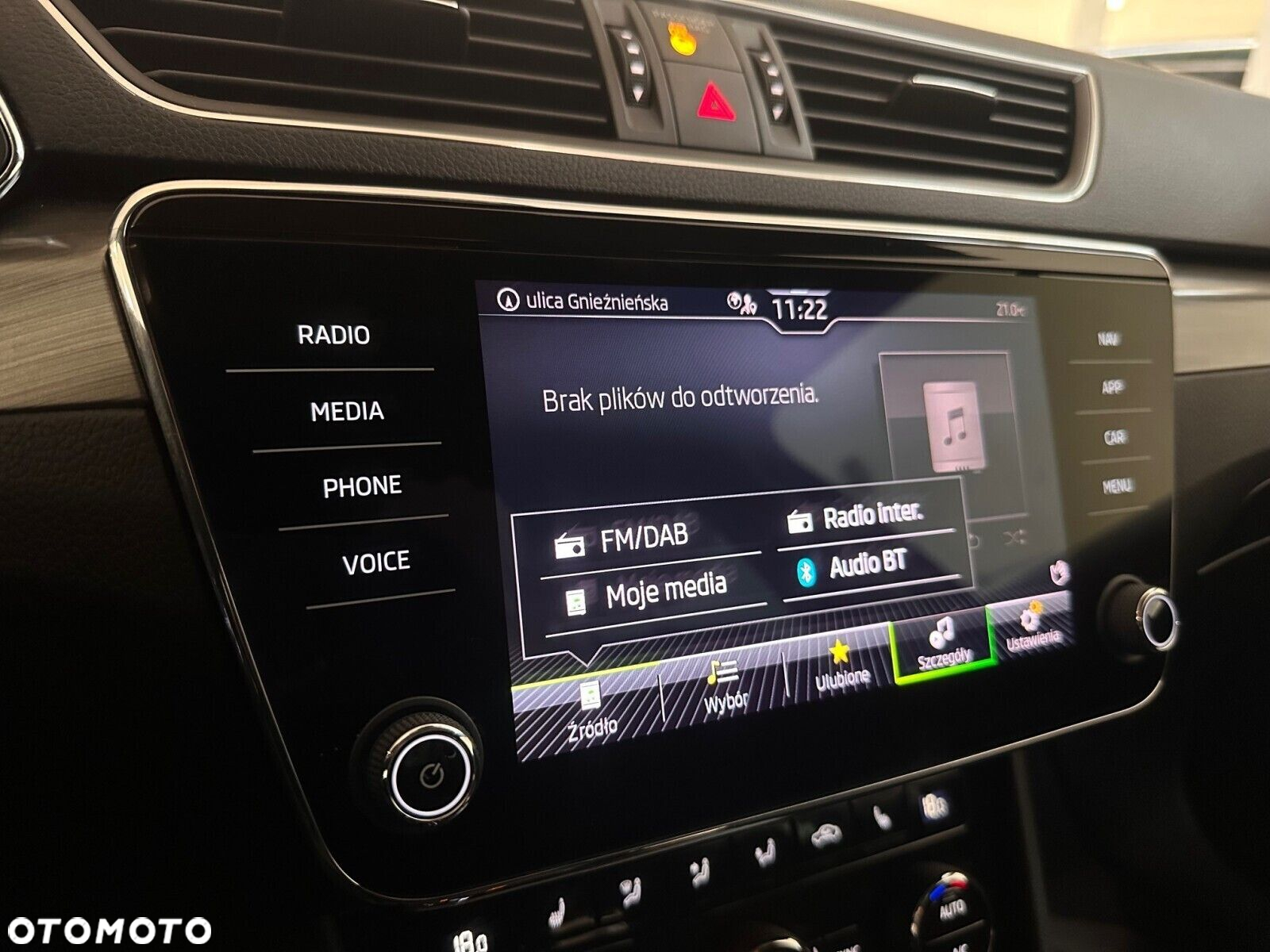 Skoda Superb 2.0 TDI SCR Style DSG - 21