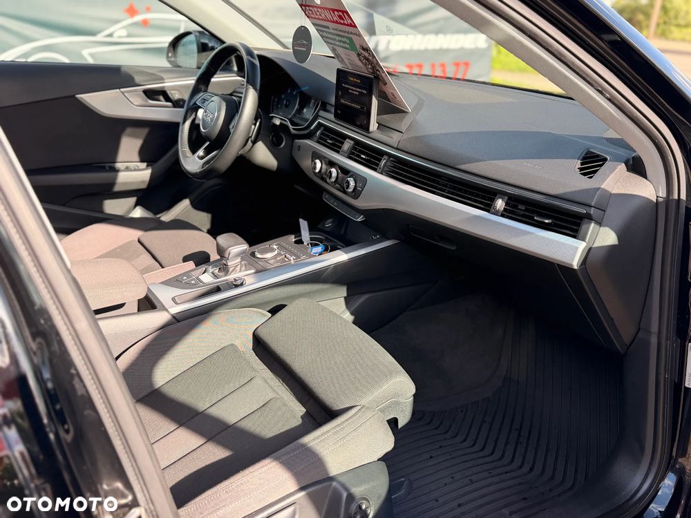 Audi A4 Avant 2.0 TDI ultra S tronic - 27