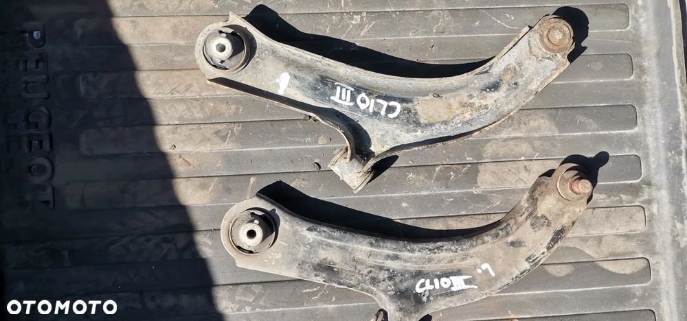 Wahacz przod lewy prawy Renault Clio III 1.5 dci