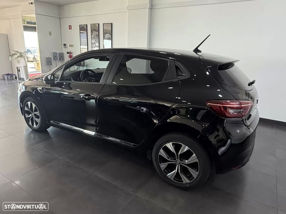 Renault Clio 1.5 Blue dCi Limited - 4