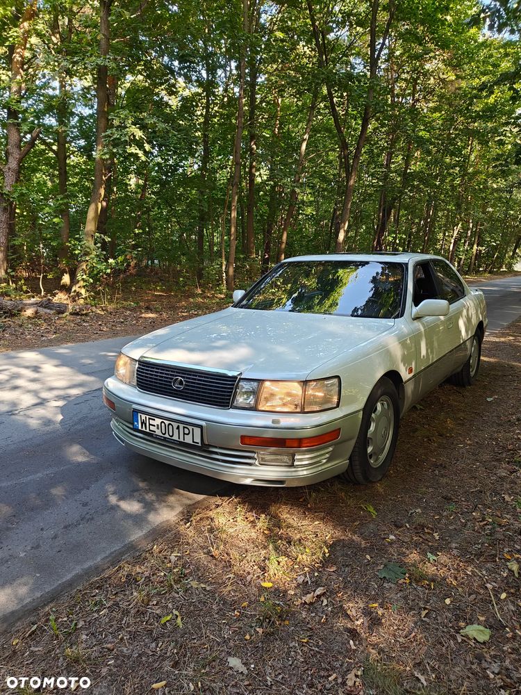 Lexus LS - 3
