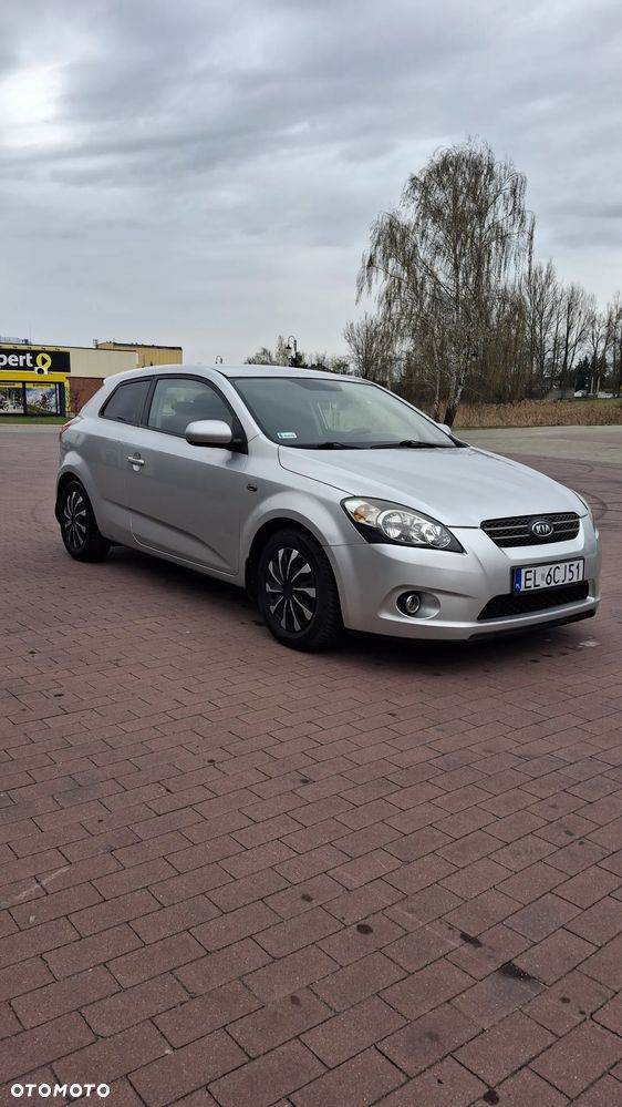 Kia Ceed 1.6 Comfort - 1