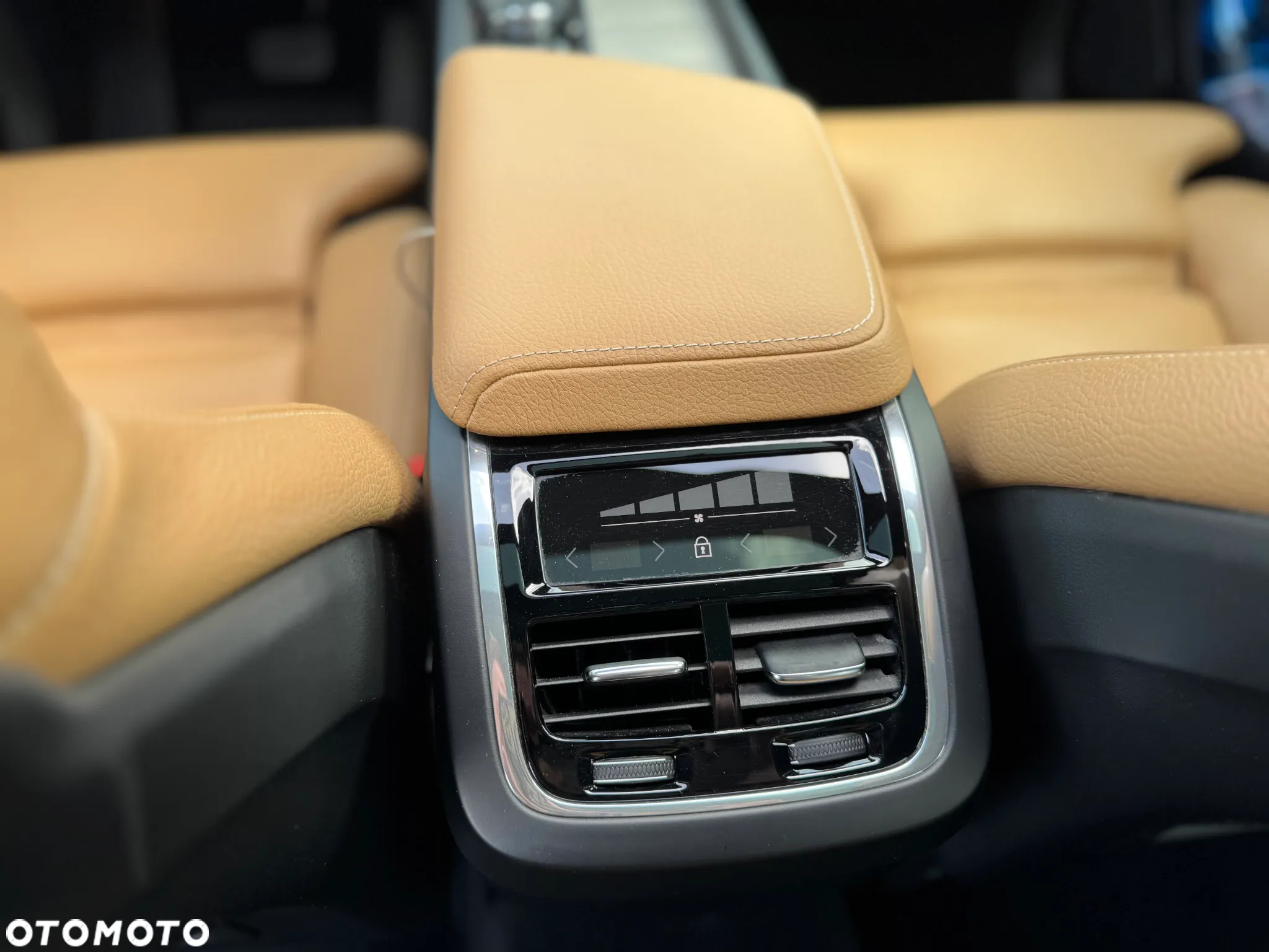 Volvo XC 60 - 12
