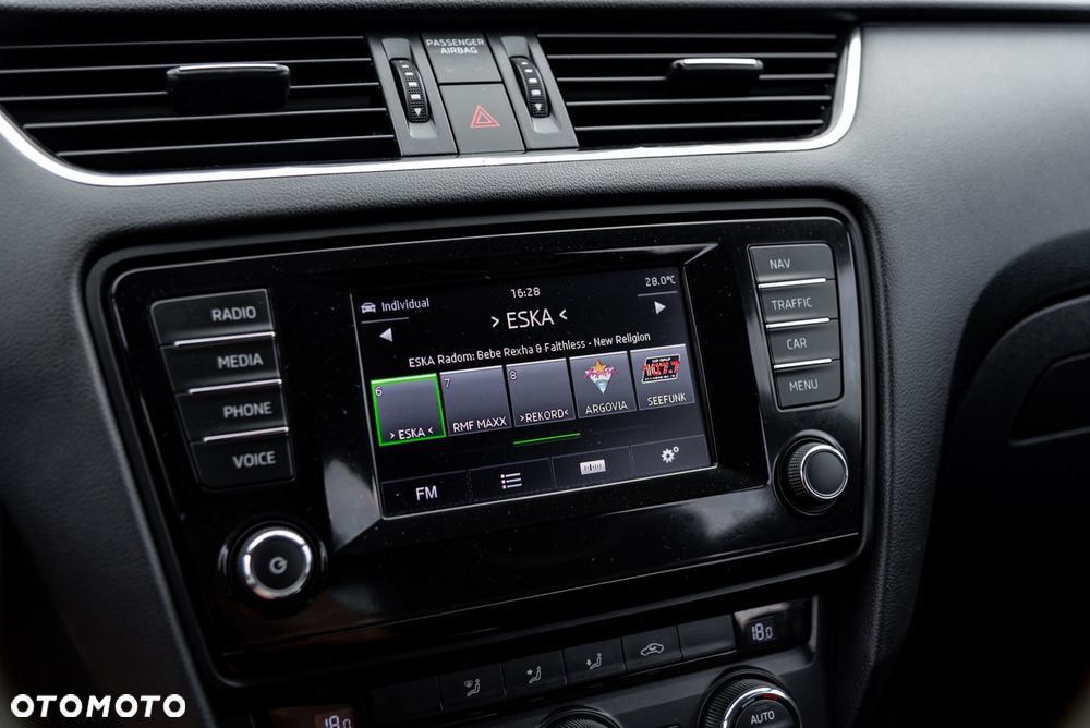 Skoda Octavia 2.0 TDI DSG RS - 31