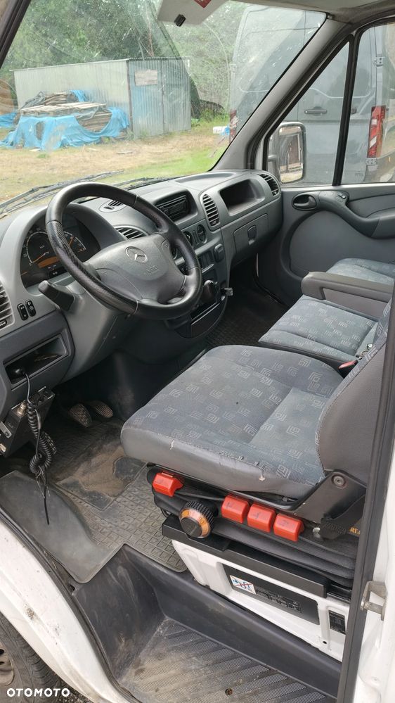 Mercedes-Benz Sprinter - 12
