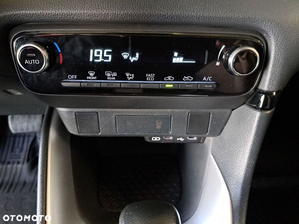 Toyota Yaris Hybrid 1.5 Comfort - 25