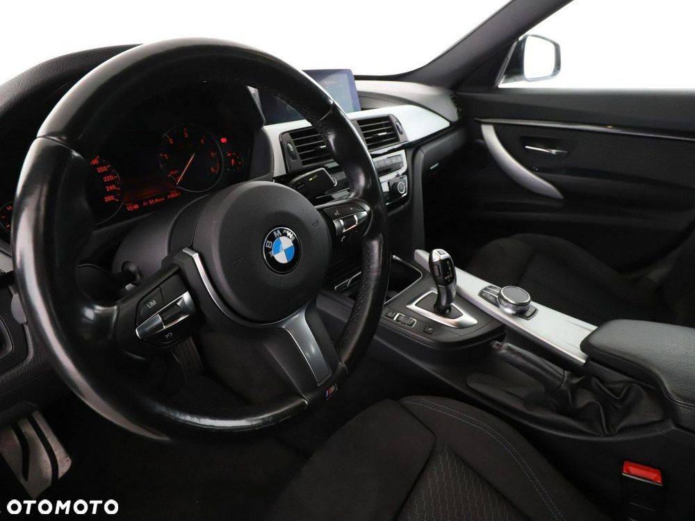 BMW Seria 3 320d xDrive M Sport - 15