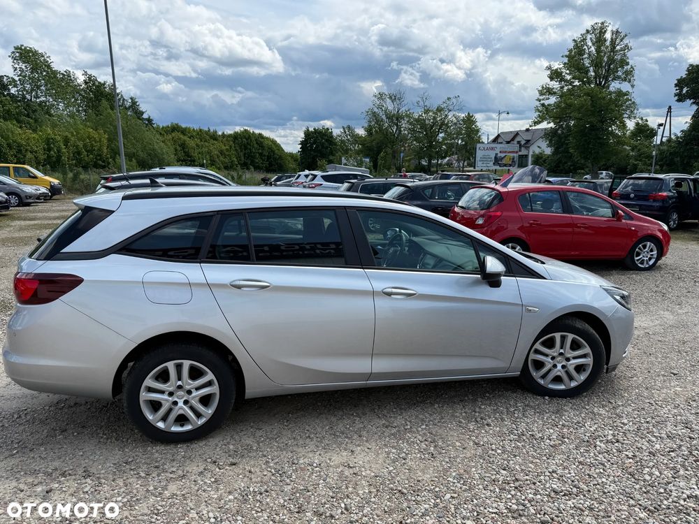 Opel Astra 1.6 CDTI Enjoy - 10