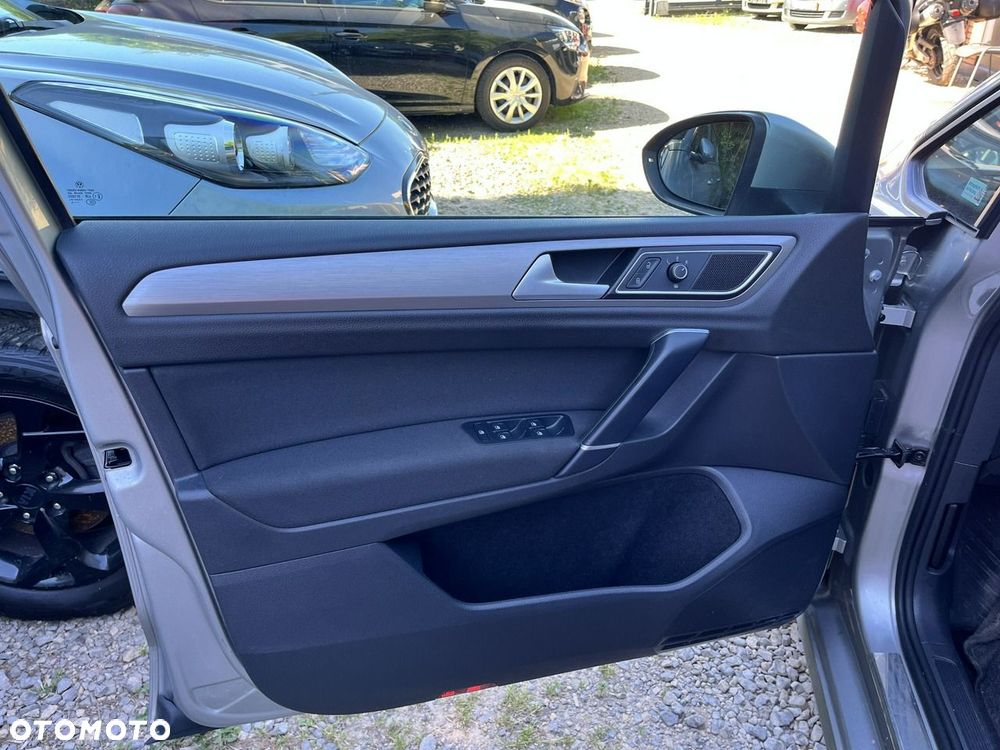 Volkswagen Golf Sportsvan - 19