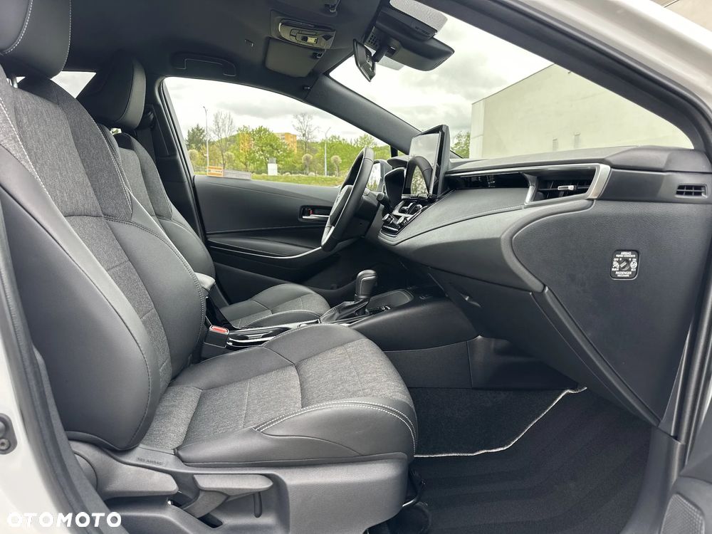 Toyota Corolla - 16