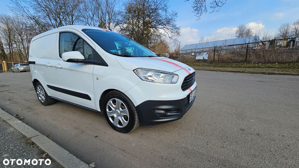 Ford Transit Courier - 4