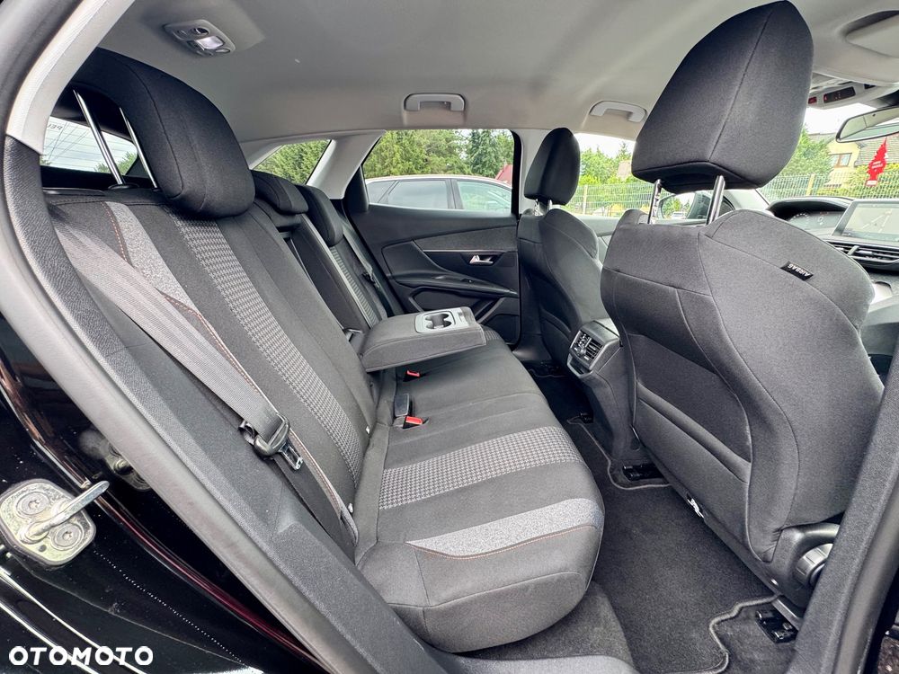 Peugeot 3008 1.2 PureTech Allure S&S - 15