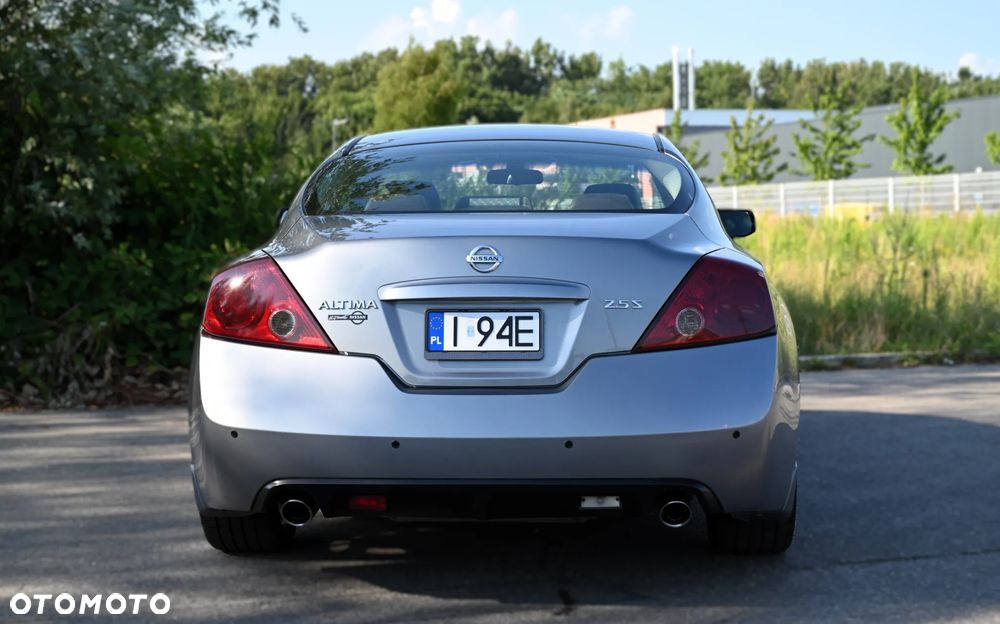 Nissan Altima - 18