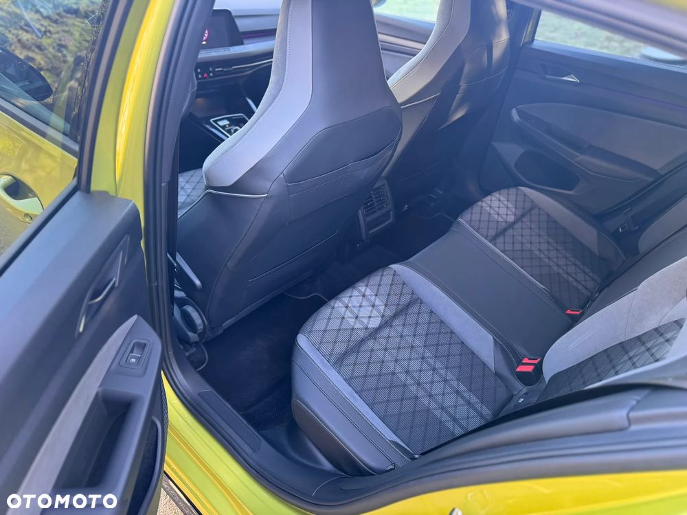 Volkswagen Golf 1.5 eTSI OPF DSG R-Line - 13