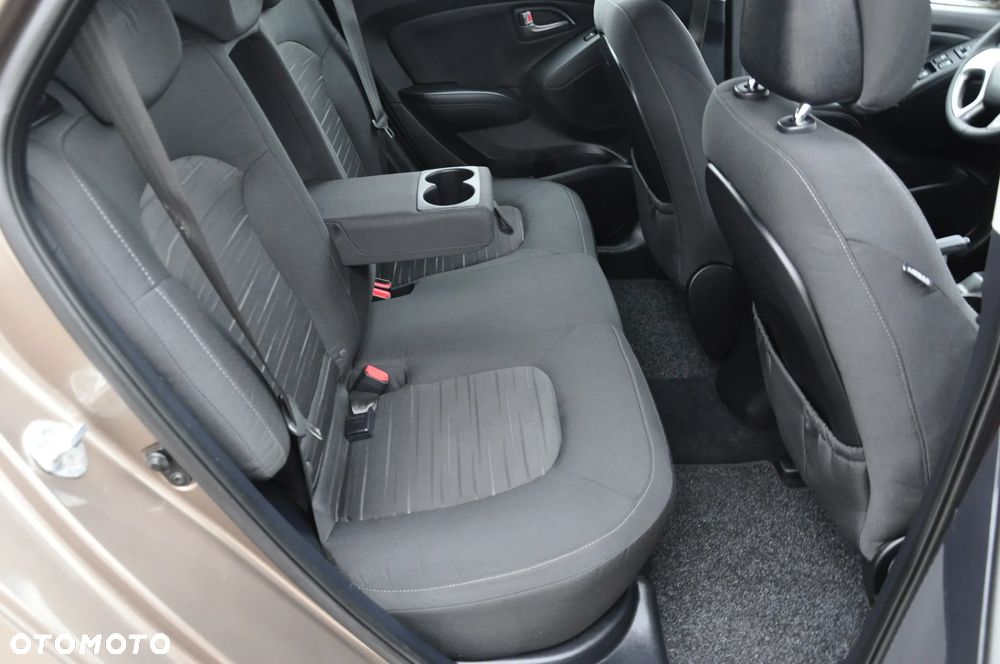 Hyundai ix35 1.7 CRDi 2WD Fifa World Cup Edition - 16