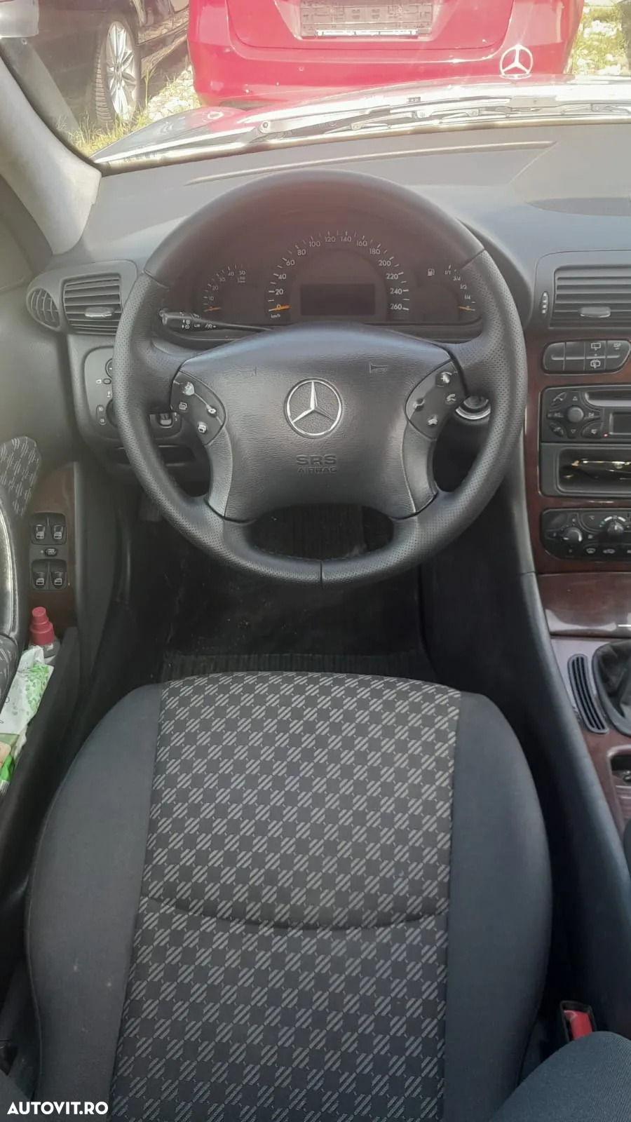 Mercedes-Benz C - 16